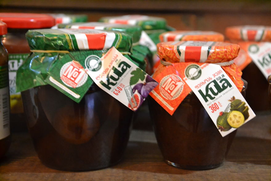 How To Bring Your Friends A Present From Georgia And Not To Bore Them