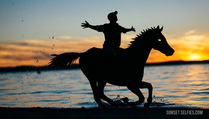I Turn Simple Cardboard Cutouts Into Magical Horse Silhouettes I Turn Simple Cardboard Cutouts Into Magical Horse Silhouettes