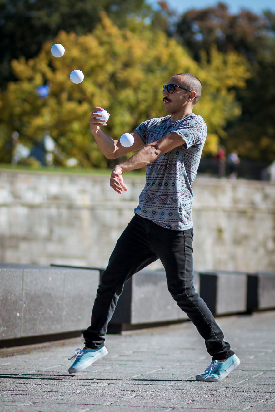 I Take Photos Of Circus Artists In Urban Settings