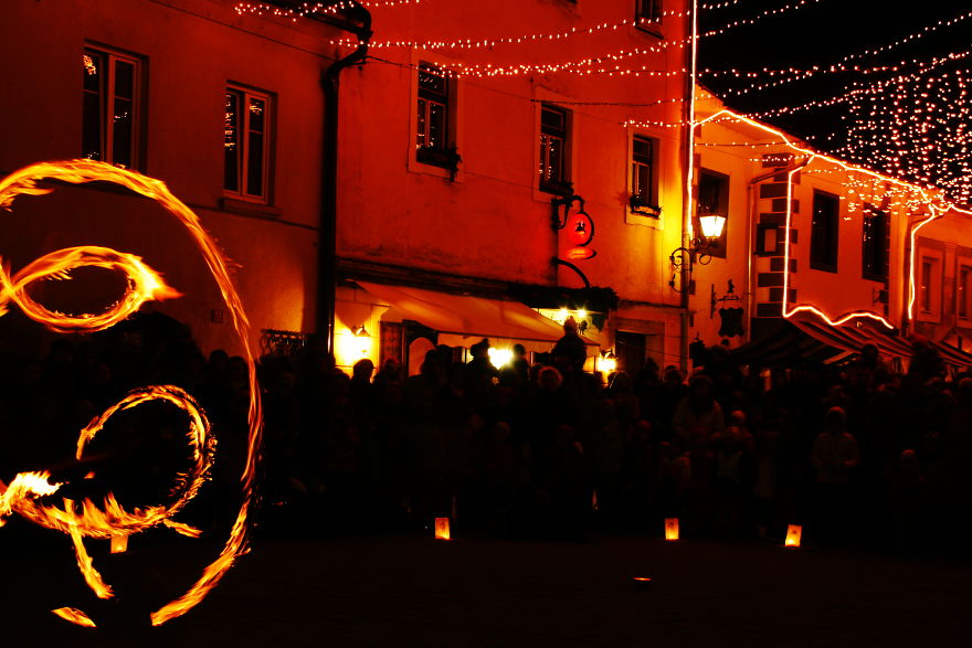 The Game Of Fire - Street Performance