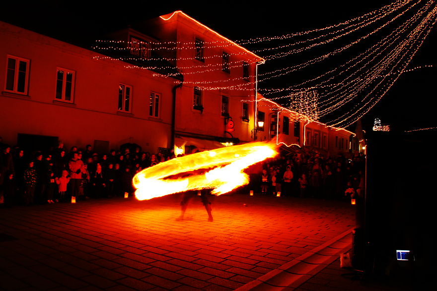 The Game Of Fire - Street Performance