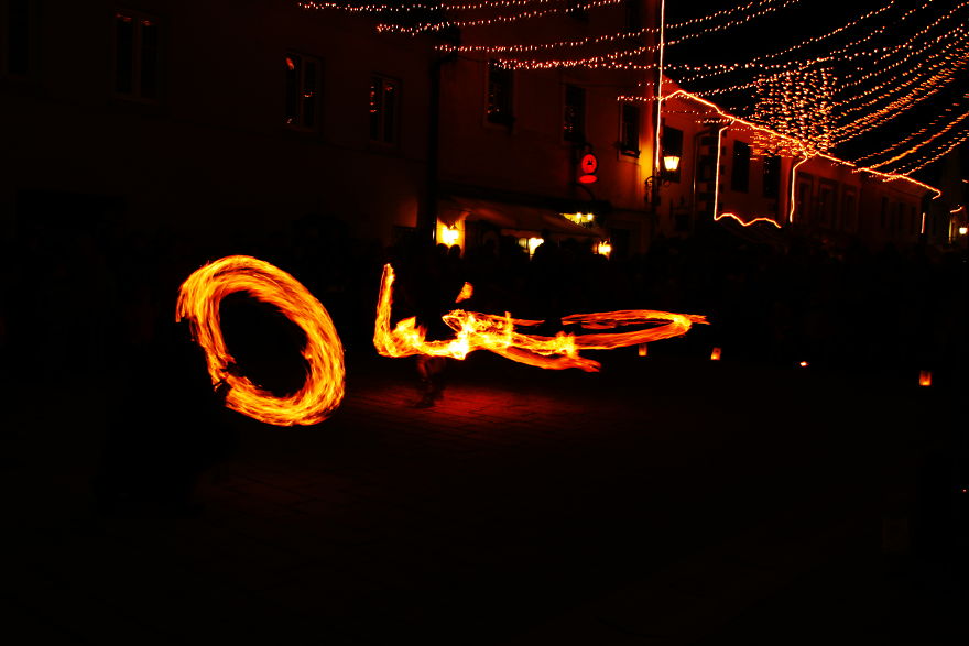 The Game Of Fire - Street Performance