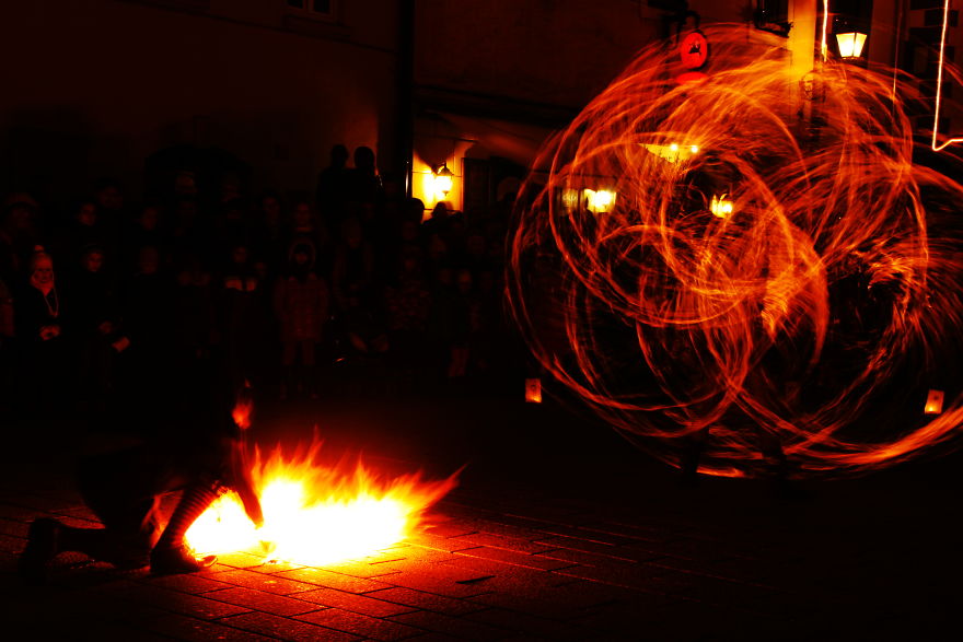 The Game Of Fire - Street Performance