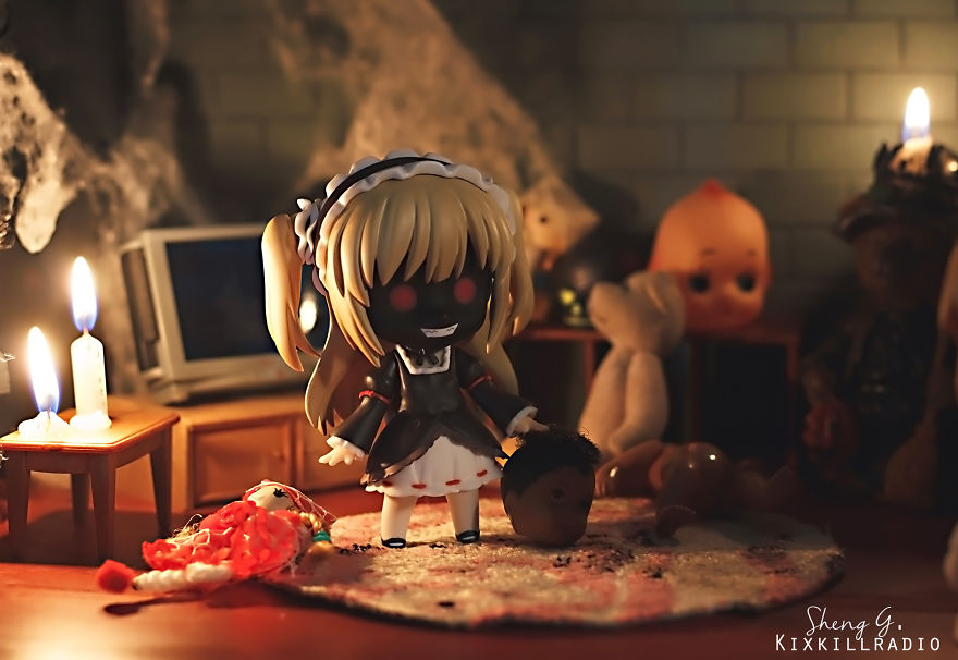 Cute Halloween-Themed Photoshoot Of Toys