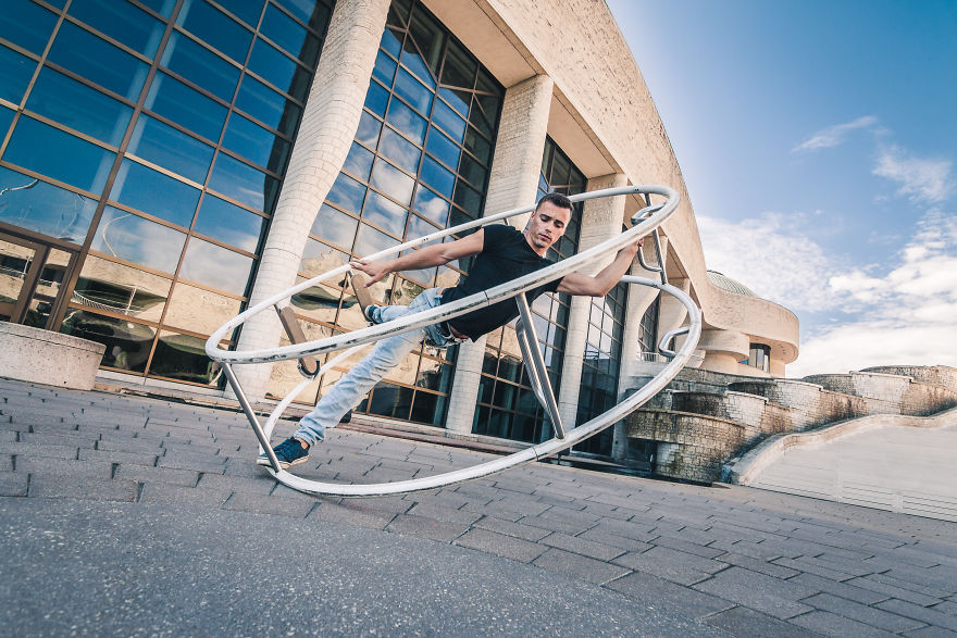 I Take Photos Of Circus Artists In Urban Settings I Take Photos Of Circus Artists In Urban Settings