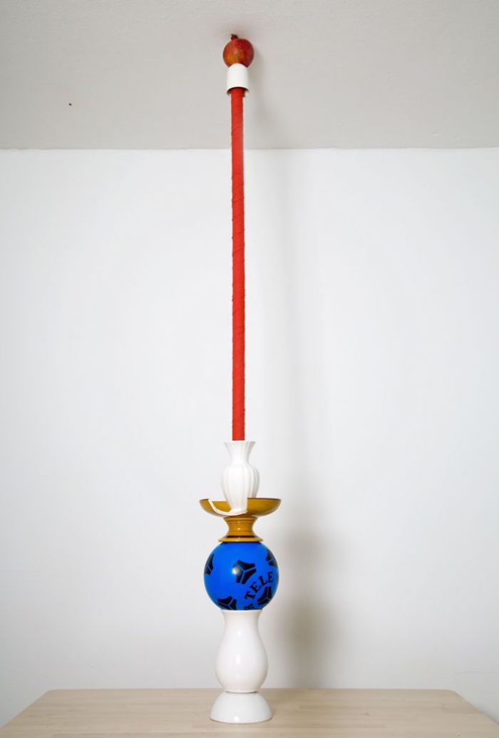 Pillars Of Home: I Balance Household Objects Into Floor-to-ceiling Sculptures (part 2)