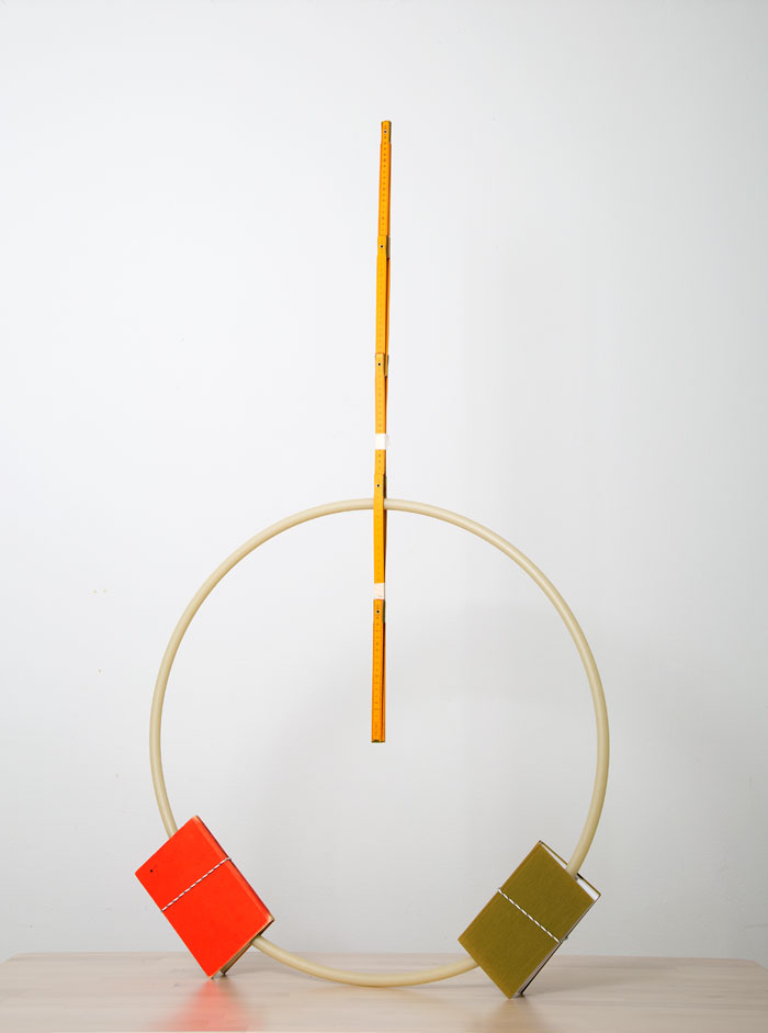 Pillars Of Home: I Balance Household Objects Into Floor-to-ceiling Sculptures (part 2)