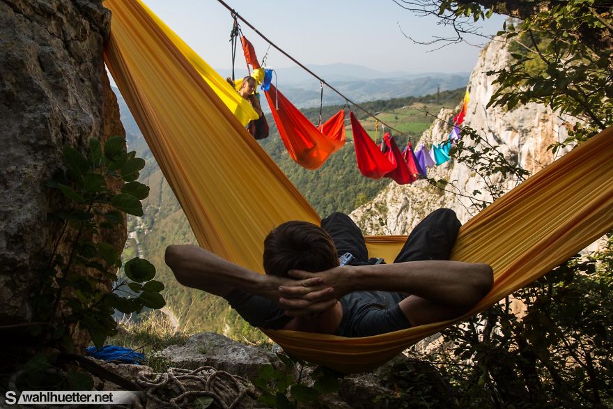We Created An 80-Meter-Long Hammock Caravan 200m Above The Canyon We Created An 80-Meter-Long Hammock Caravan 200m Above The Canyon
