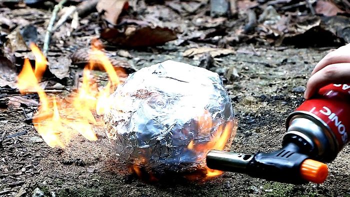 Aluminium Ball Vs Gas Torch