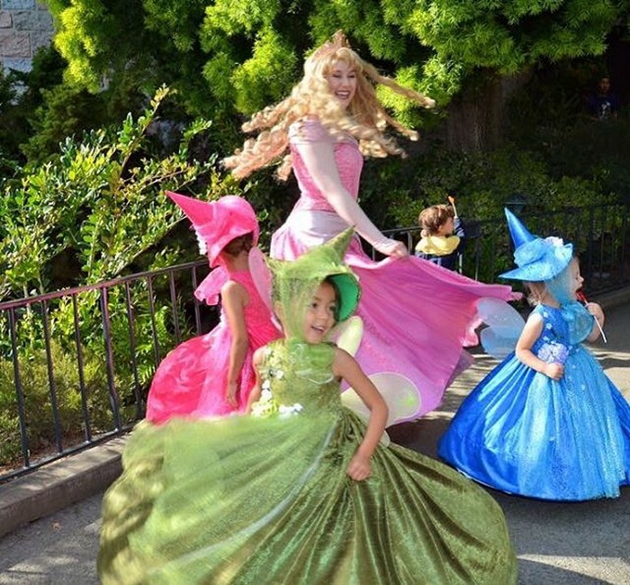 dad-design-disney-dresses-nephi-garcia-33 dad-design-disney-dresses-nephi-garcia-33