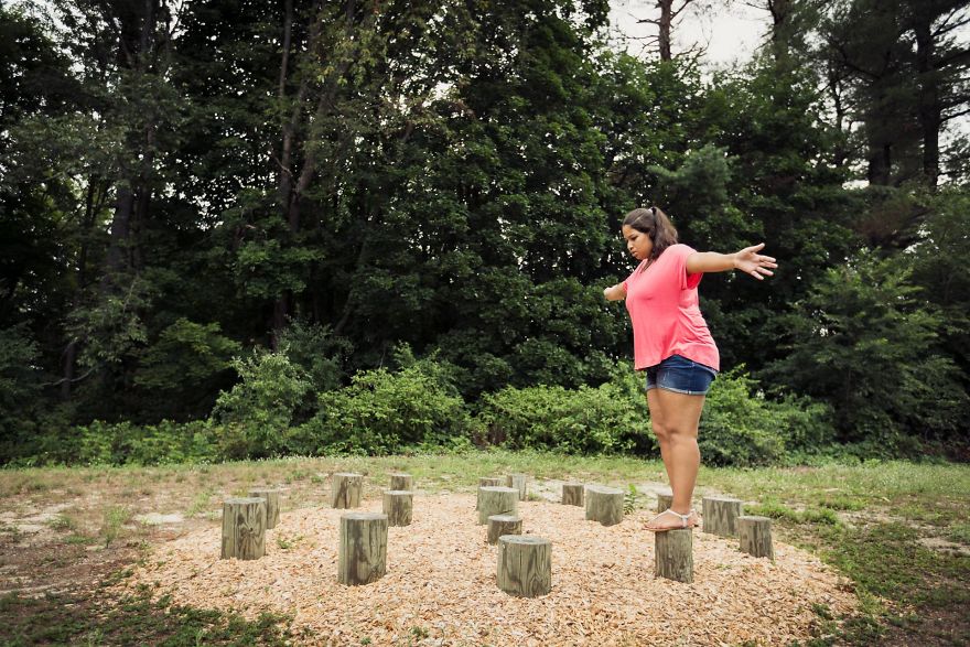 Veronica Has Tried Everything To Find Her Mother. This Photo Documentary Is Her Last Hope