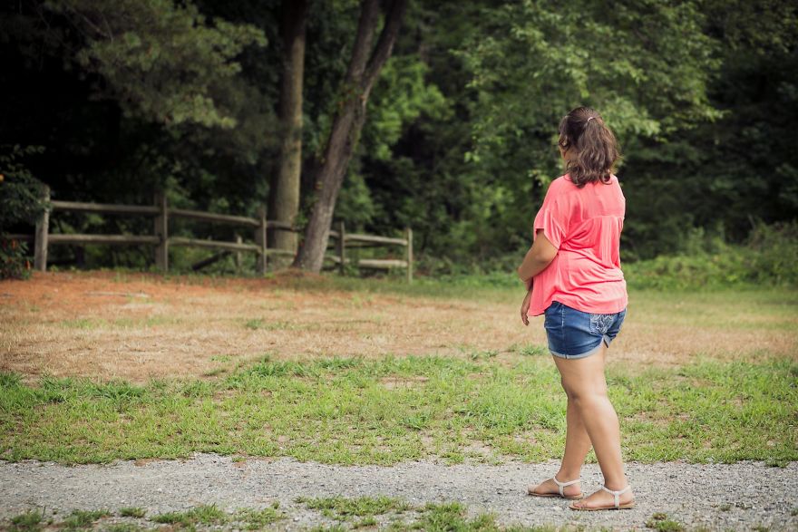 Veronica Has Tried Everything To Find Her Mother. This Photo Documentary Is Her Last Hope