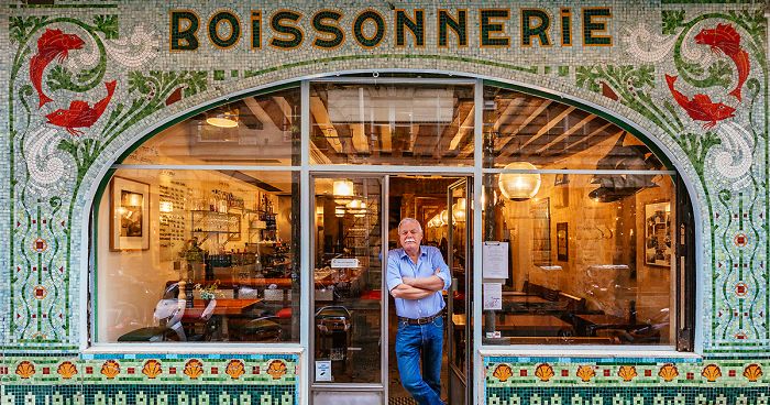 I Photograph Parisian Storefronts To Reveal The Story Of Paris Rarely Seen By Tourists (31 Pics)