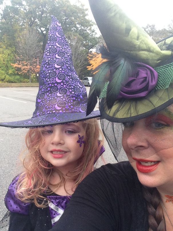 Momma & Daughter Witches....good Witches Of Course! 🎃😊❣