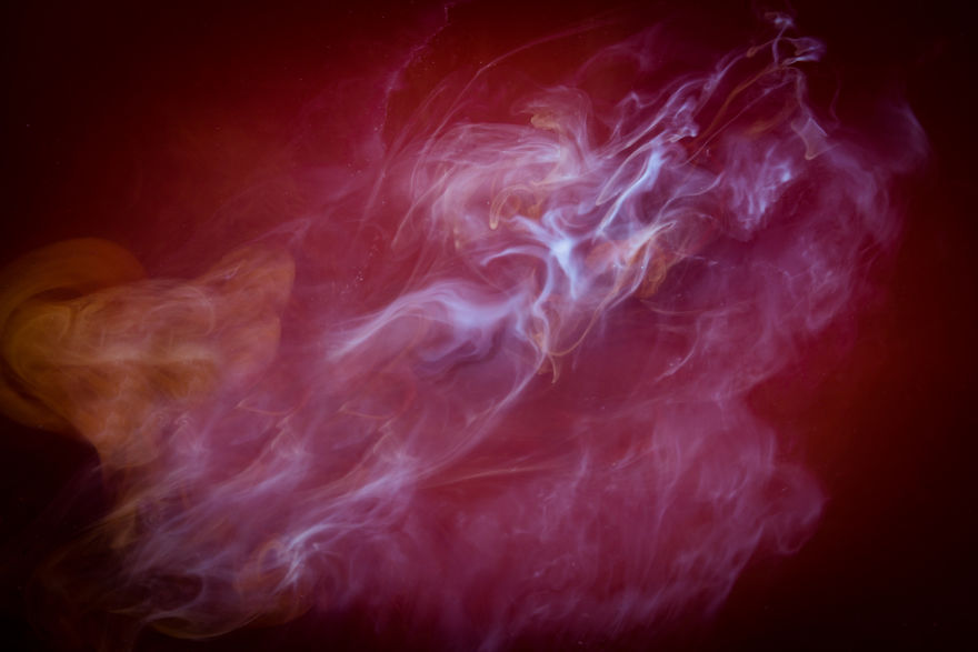 You Never Knew What Milk Poured In Black Tea Looks Like