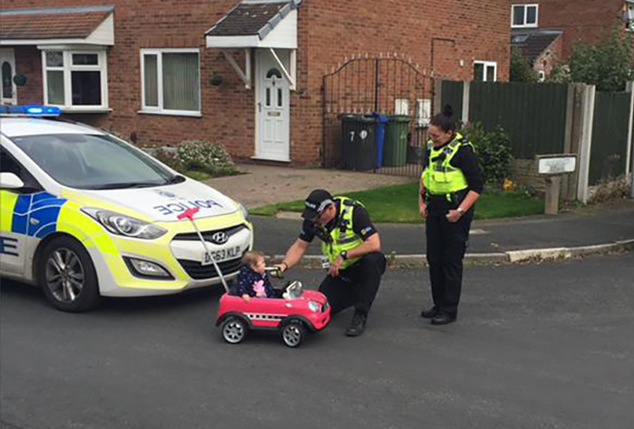 Driver Breathalysed By Police For Suspicious Behavior Driver Breathalysed By Police For Suspicious Behavior
