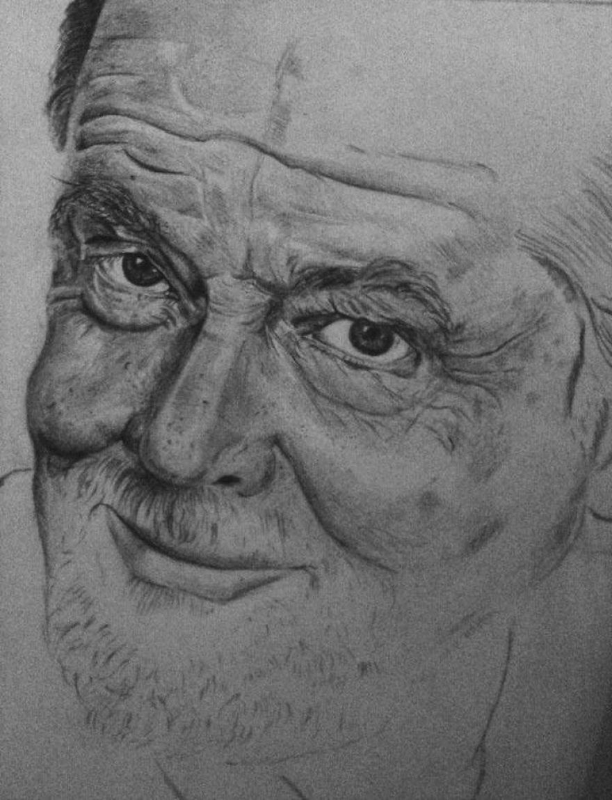 This Artist Draws Portraits Using Only Pencils