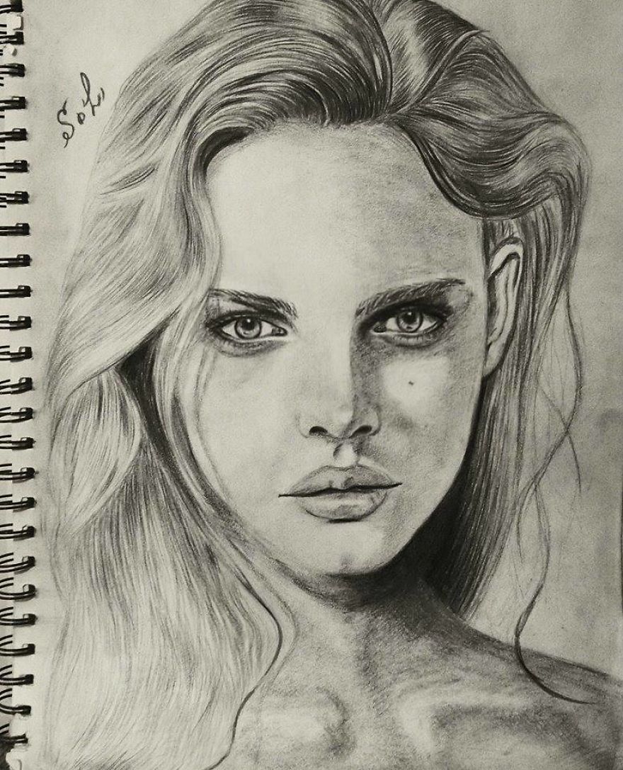 This Artist Draws Portraits Using Only Pencils