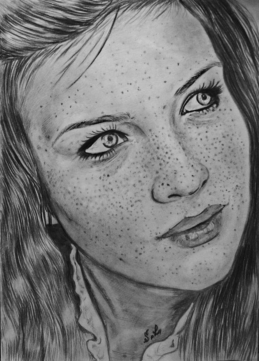 This Artist Draws Portraits Using Only Pencils