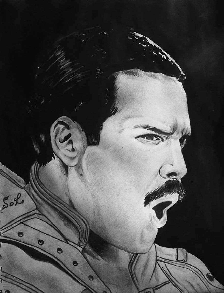 This Artist Draws Portraits Using Only Pencils