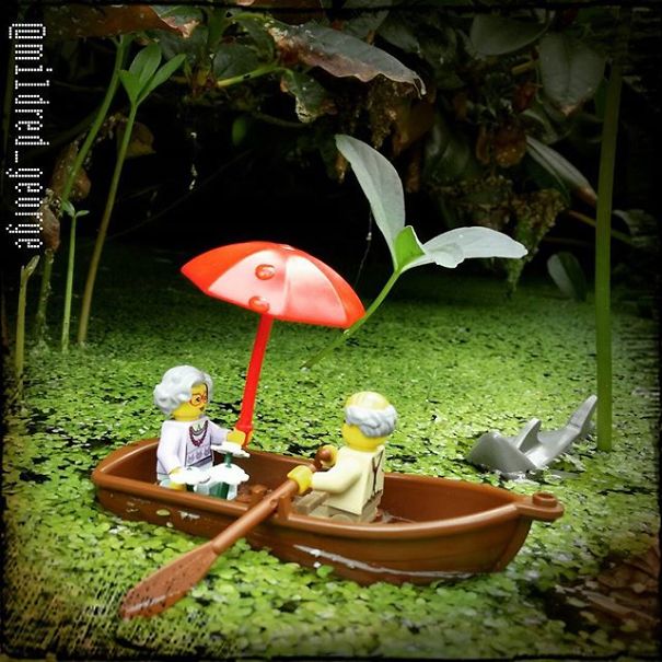 I Photograph This Older Lego Couple In Their Daily Life To Show Their Active And Heartwarming Adventures I Photograph This Older Lego Couple In Their Daily Life To Show Their Active And Heartwarming Adventures