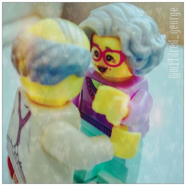 I Photograph This Older Lego Couple In Their Daily Life To Show Their Active And Heartwarming Adventures I Photograph This Older Lego Couple In Their Daily Life To Show Their Active And Heartwarming Adventures