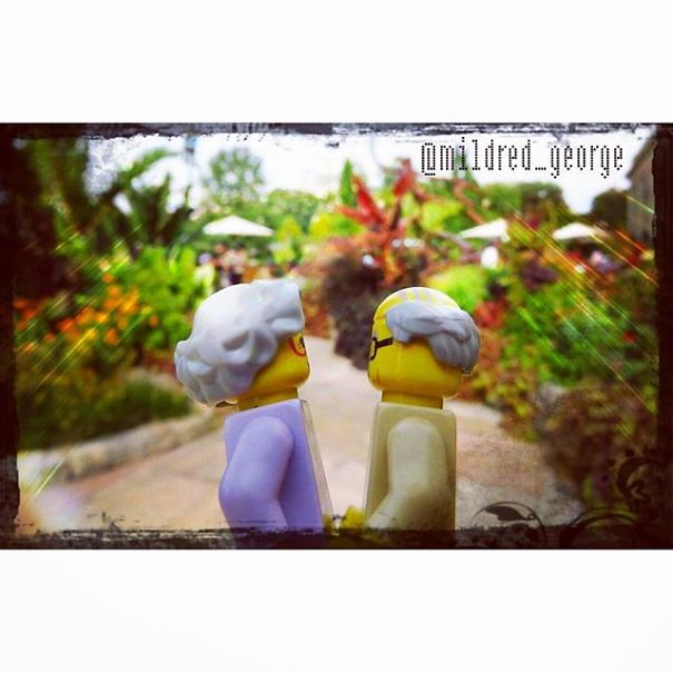 I Photograph This Older Lego Couple In Their Daily Life To Show Their Active And Heartwarming Adventures I Photograph This Older Lego Couple In Their Daily Life To Show Their Active And Heartwarming Adventures