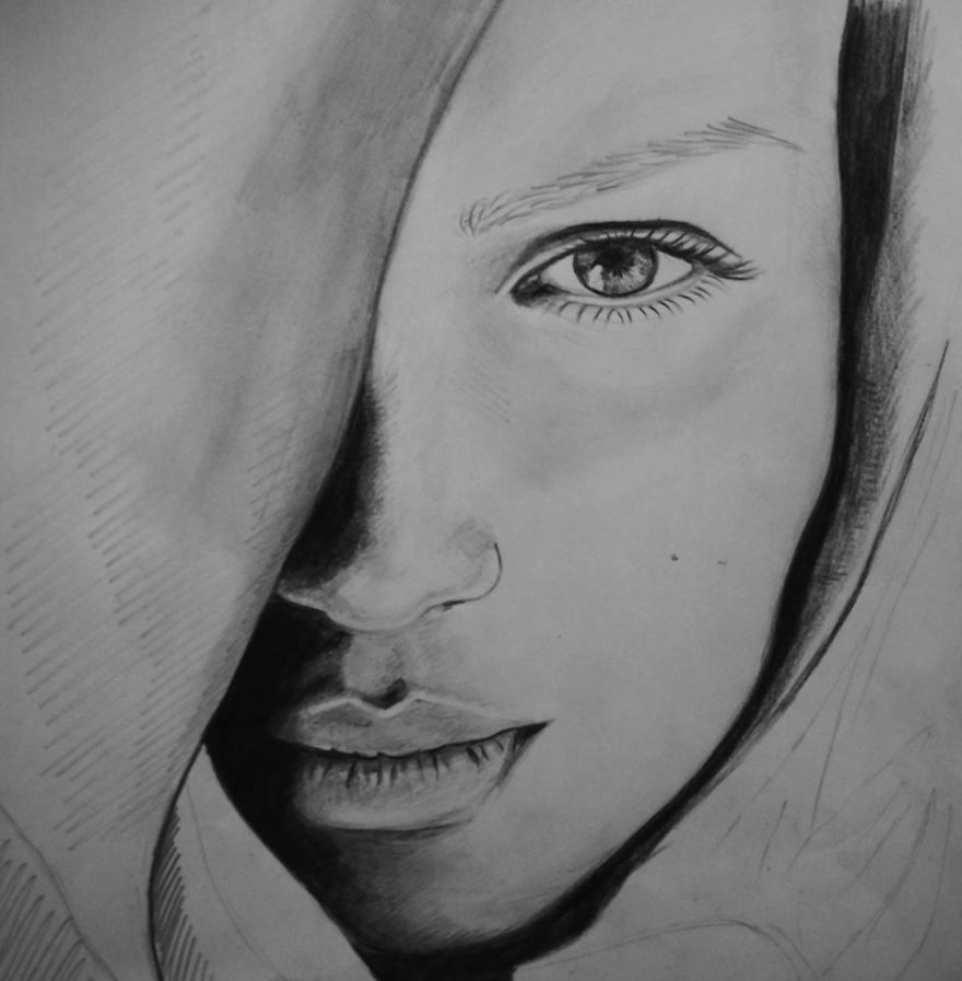 This Artist Draws Portraits Using Only Pencils