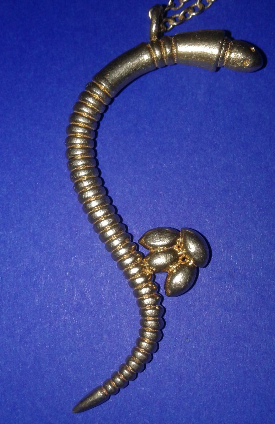 My 3d Printed Jewellery Collection Tells The Story Of A Lonely Worm Who Meets His Soil Mate... My 3d Printed Jewellery Collection Tells The Story Of A Lonely Worm Who Meets His Soil Mate...