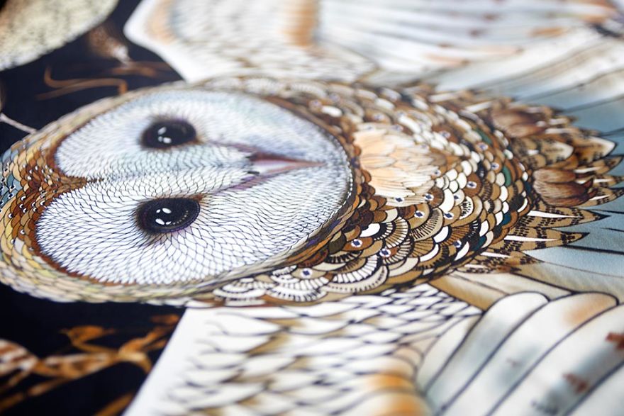 Hand-Drawn Owl Scarves That Will Turn Heads Hand-Drawn Owl Scarves That Will Turn Heads