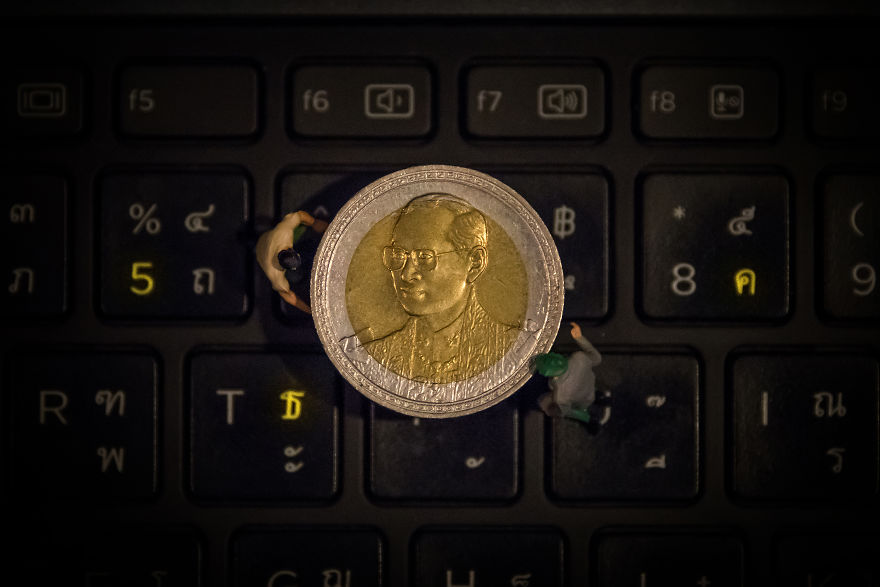 30 Days 30 Images: His Majesty King Bhumibol Adulyadej Is In All Thais’ Hearts Forever