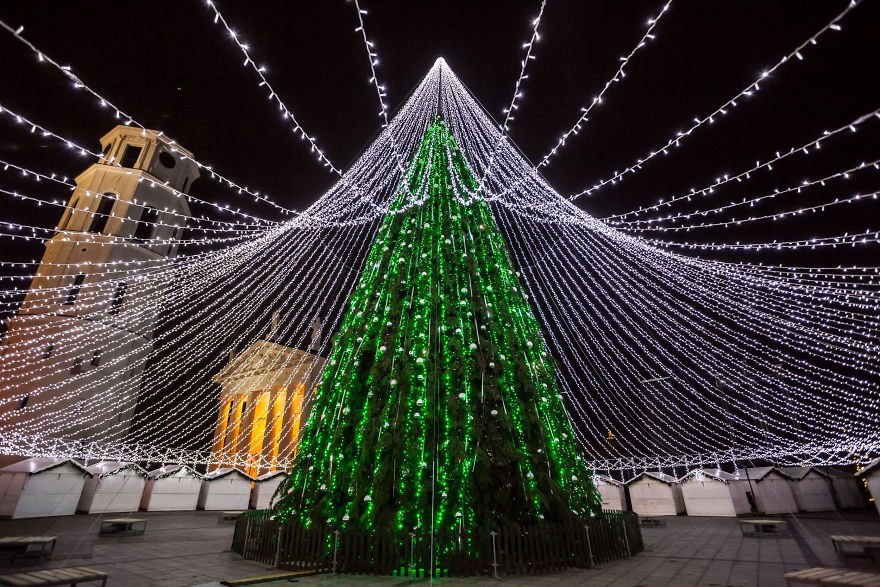 Unique Christmas Tree Illuminated By 50,000 Lightbulbs Opens Festive Season In Vilnius Unique Christmas Tree Illuminated By 50,000 Lightbulbs Opens Festive Season In Vilnius