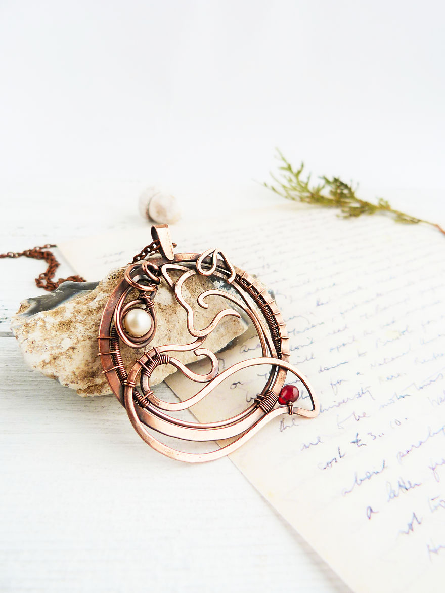 Circle Of Life In Wire Jewelry