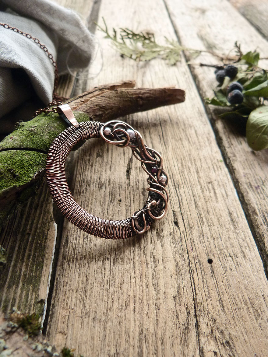 Circle Of Life In Wire Jewelry