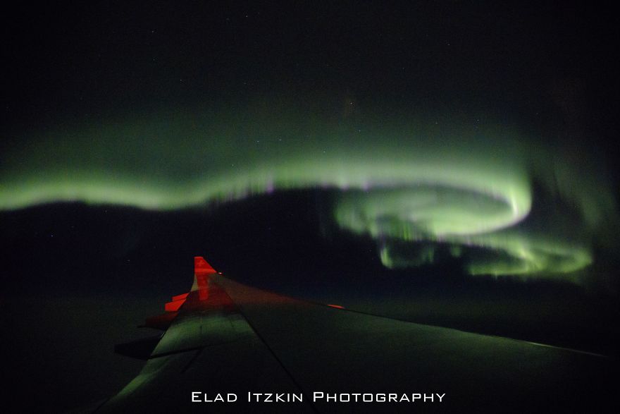 I Witness This Incredible Light Show Flying Above Russia I Witness This Incredible Light Show Flying Above Russia