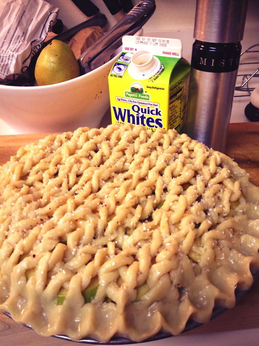 How To Knit A Pie: Yarn Artists Take It To The Next Level For Thanksgiving