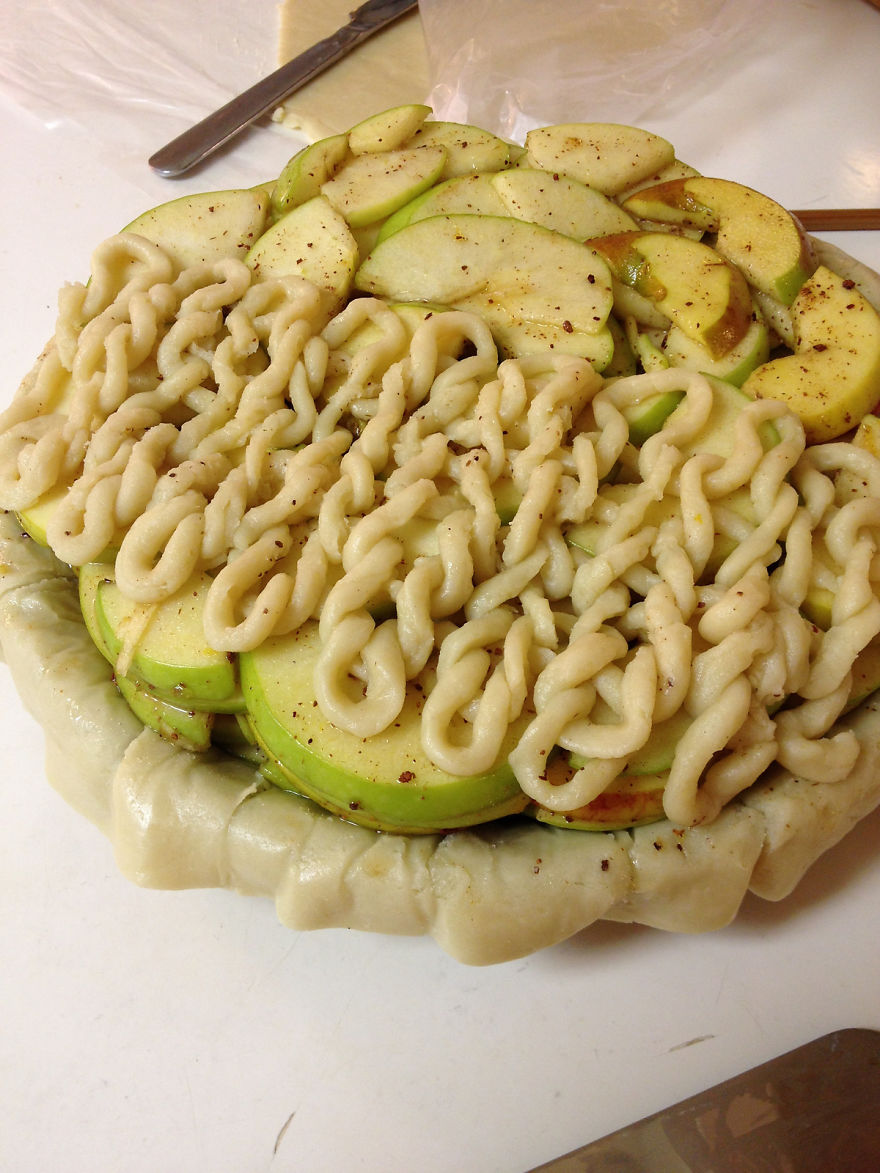 How To Knit A Pie: Yarn Artists Take It To The Next Level For Thanksgiving