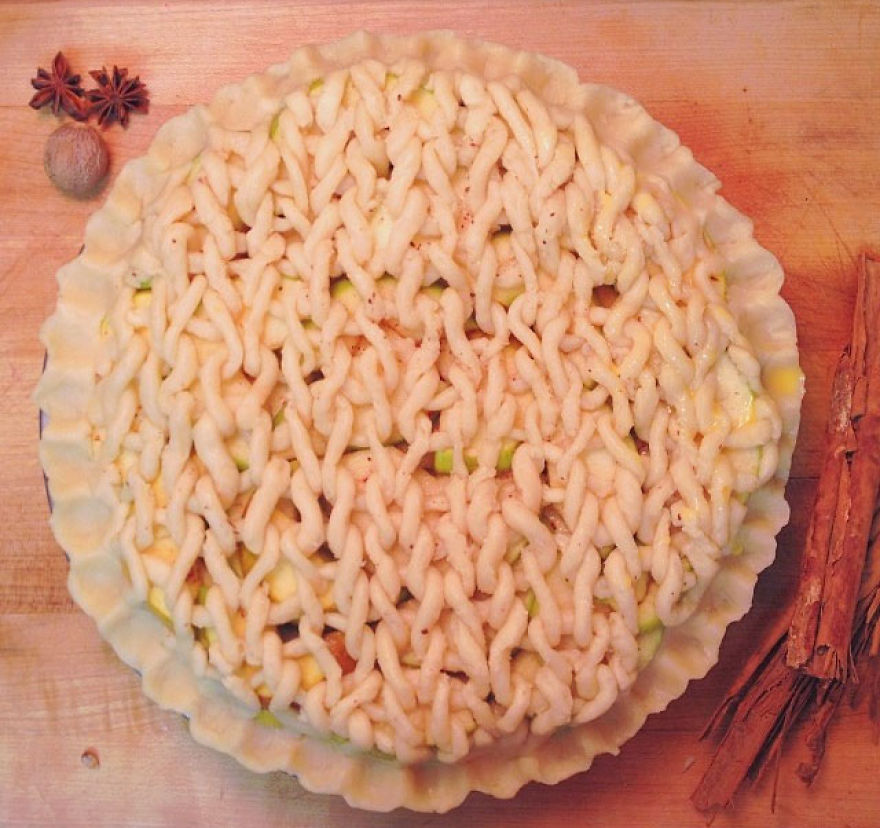 How To Knit A Pie: Yarn Artists Take It To The Next Level For Thanksgiving
