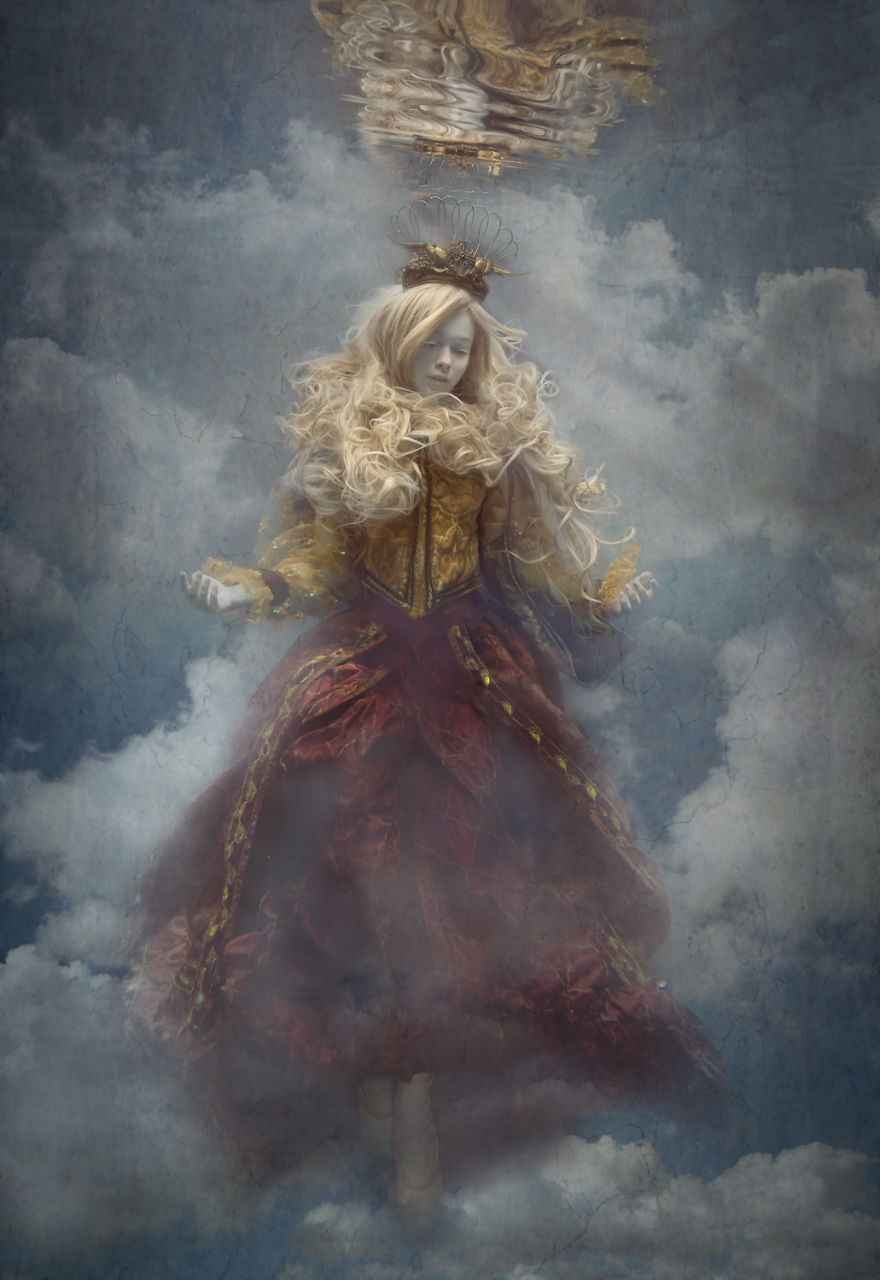 I Shoot Dramatic Underwater Portraits That Are Reflective Of Overcoming Troubles In My Life I Shoot Dramatic Underwater Portraits That Are Reflective Of Overcoming Troubles In My Life