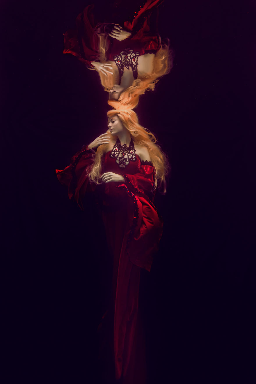 I Shoot Dramatic Underwater Portraits That Are Reflective Of Overcoming Troubles In My Life I Shoot Dramatic Underwater Portraits That Are Reflective Of Overcoming Troubles In My Life