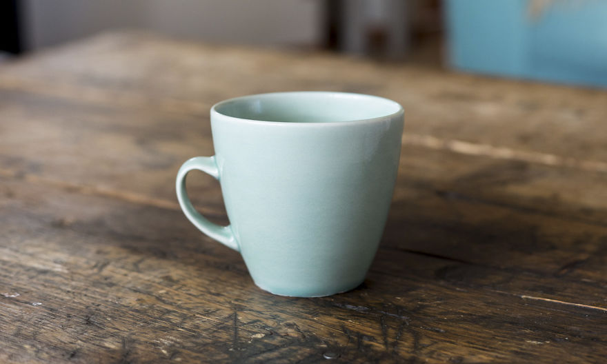 I Turned Bones Of 200 People Into Dinnerware To Host An Unusual Dinner, And Now It’s A Business