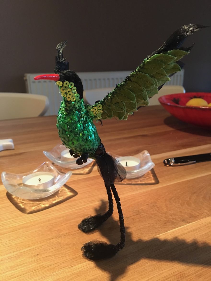 I Made This Tiny Textile Jamaican Hummingbird Out Of Fabric, Sequins And Beads I Made This Tiny Textile Jamaican Hummingbird Out Of Fabric, Sequins And Beads