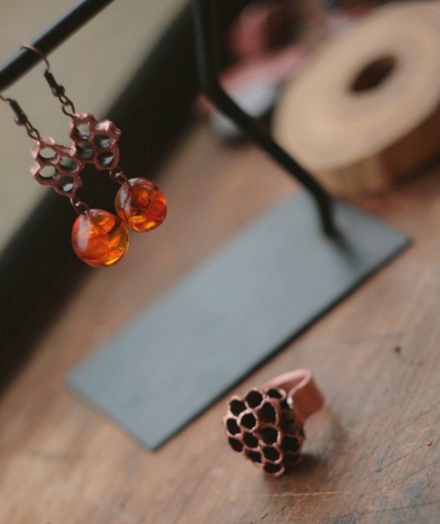 Unique Jewelry Made From Natural Objects Using Electroplating Method