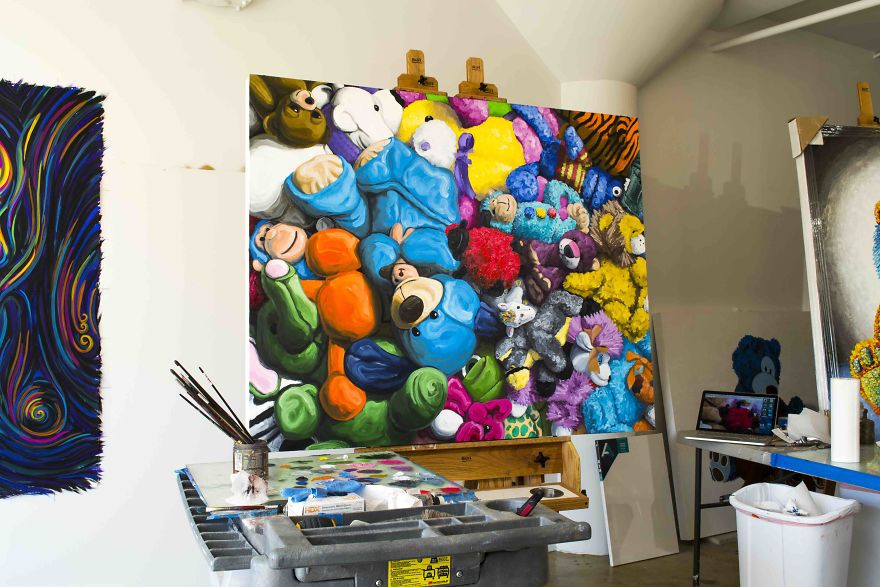 I Quit My Job To Paint Stuffed Animals That Bring Back Childhood Joy