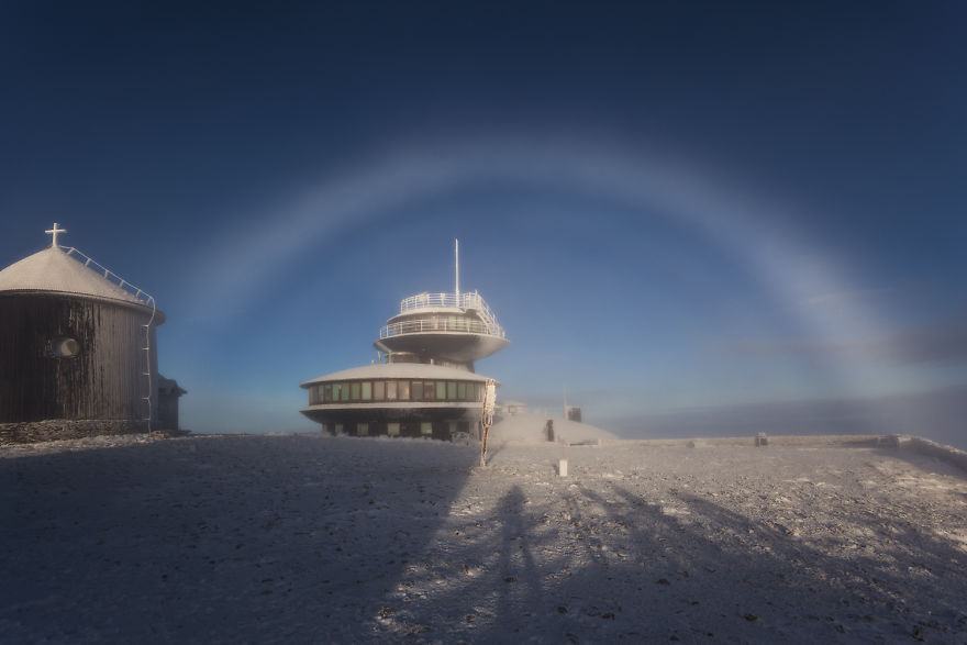 I Photographed An Incredible Fogbow In The Mountains!