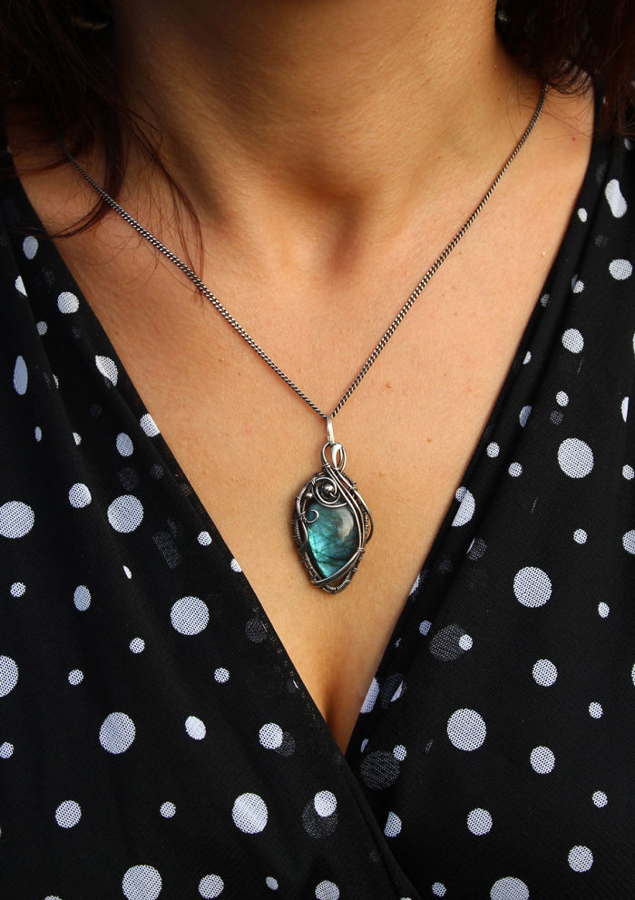 Silver Labradorite Pendant