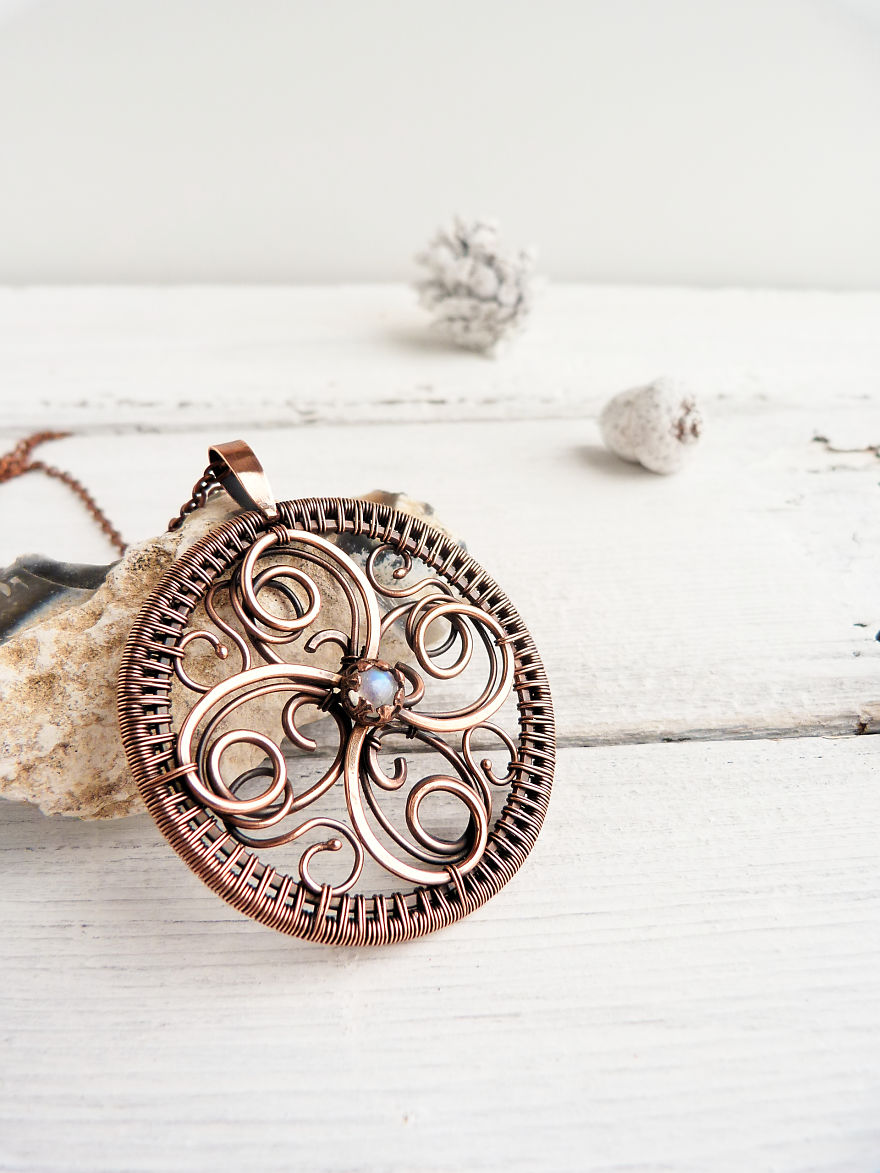 Circle Of Life In Wire Jewelry