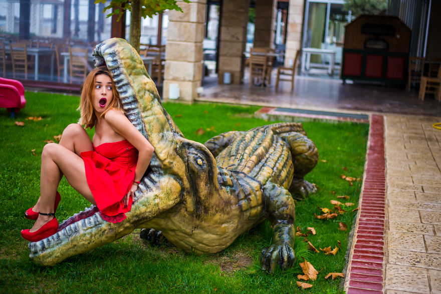 vacation On A Tight Budget With A Photographer And His Girlfriend