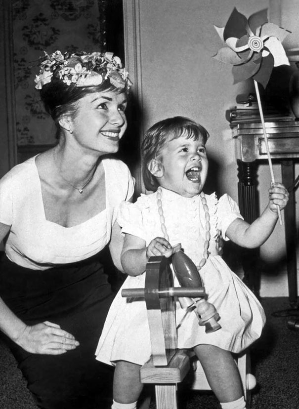 Debbie Reynolds And A Young Carrie Fisher