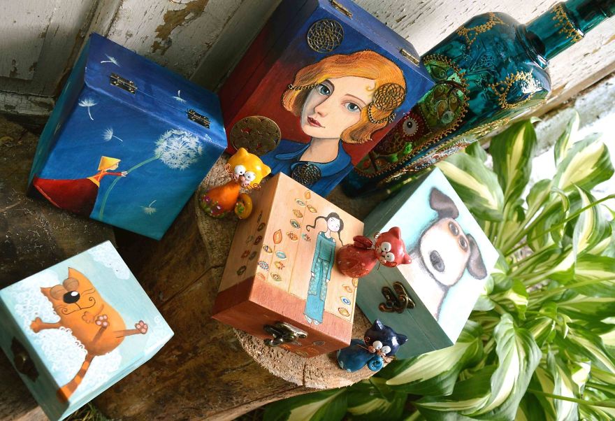 Artist Brings Mesmerizing Dream Scenes To Life Using Pre-Owned, Natural, And Recycled Materials